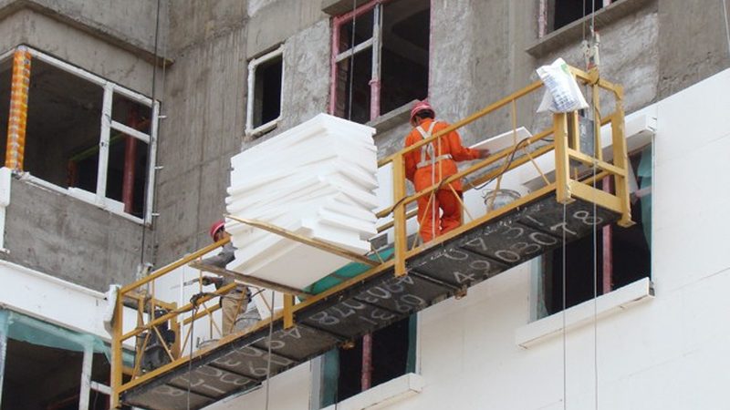 在选购保温材料时，需要关注以下性能指标：